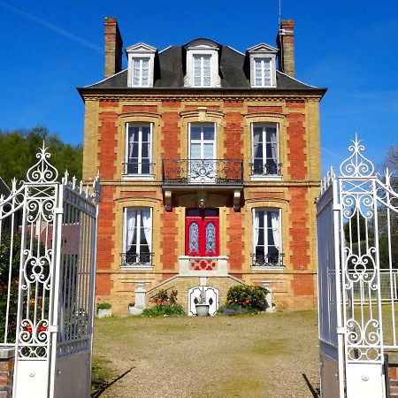 L'Ajoussienne Villa Exterior photo