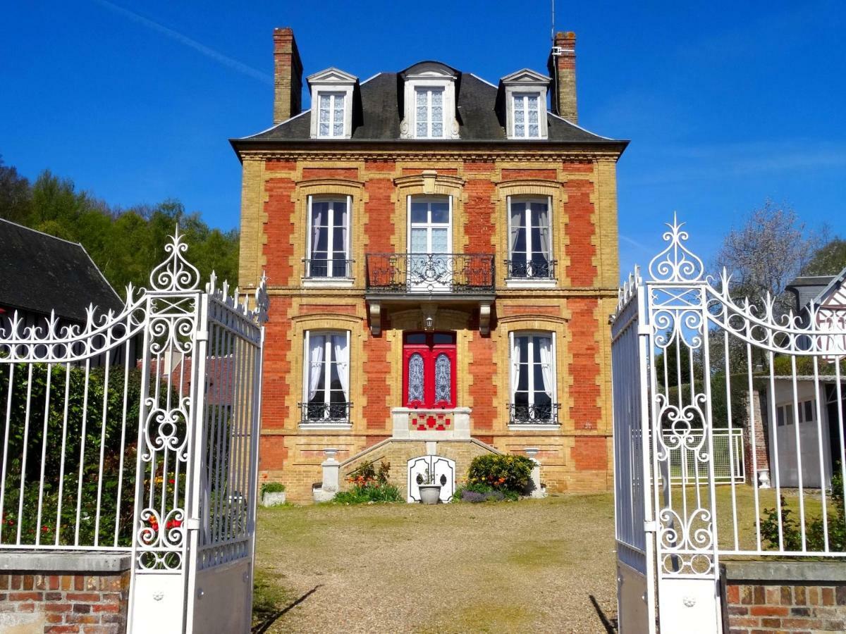 L'Ajoussienne Villa Exterior photo